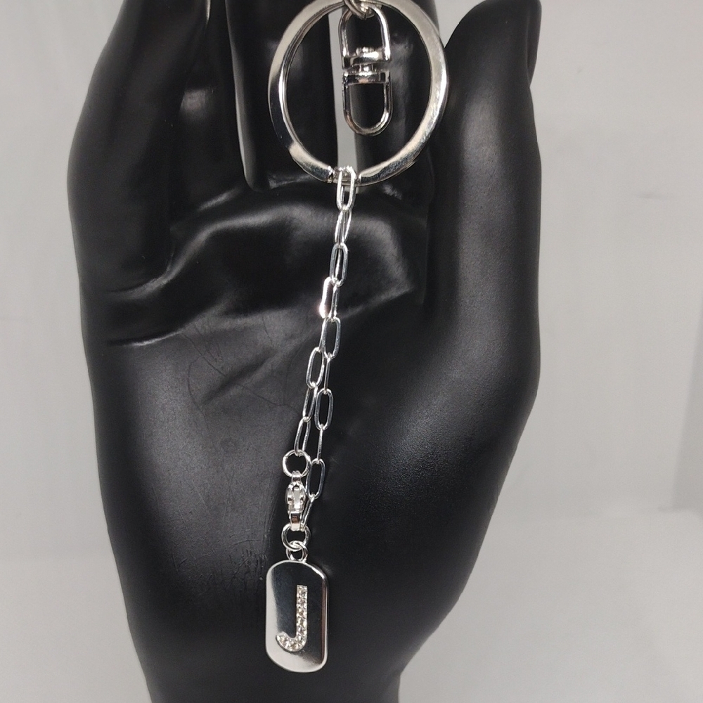 Elegant Silver Keychain with Stylish ‘J’ Pendant – Perfect Gift